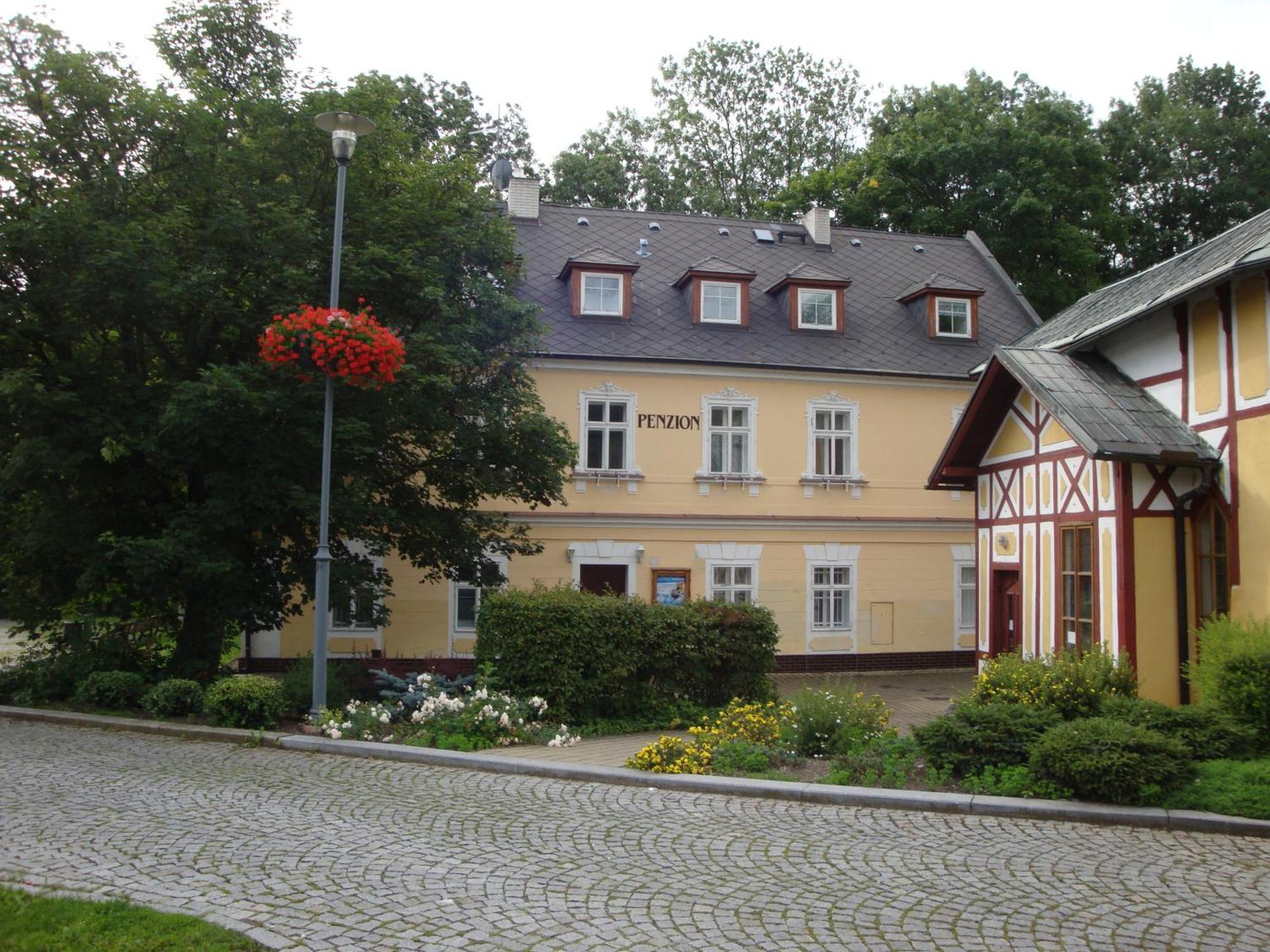 Lazne Evzenie Hotel Klášterec nad Ohří Bagian luar foto