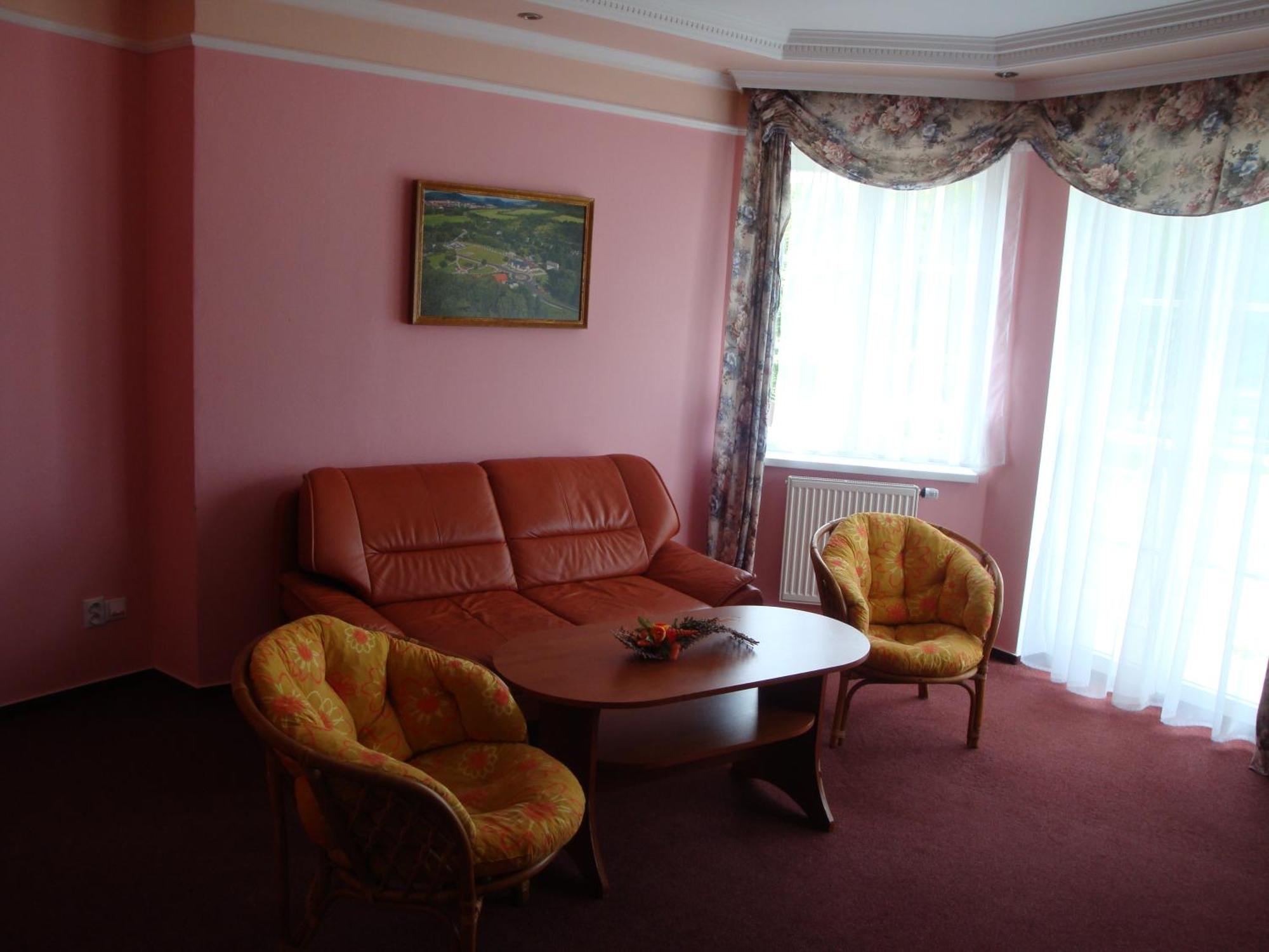 Lazne Evzenie Hotel Klášterec nad Ohří Bagian luar foto